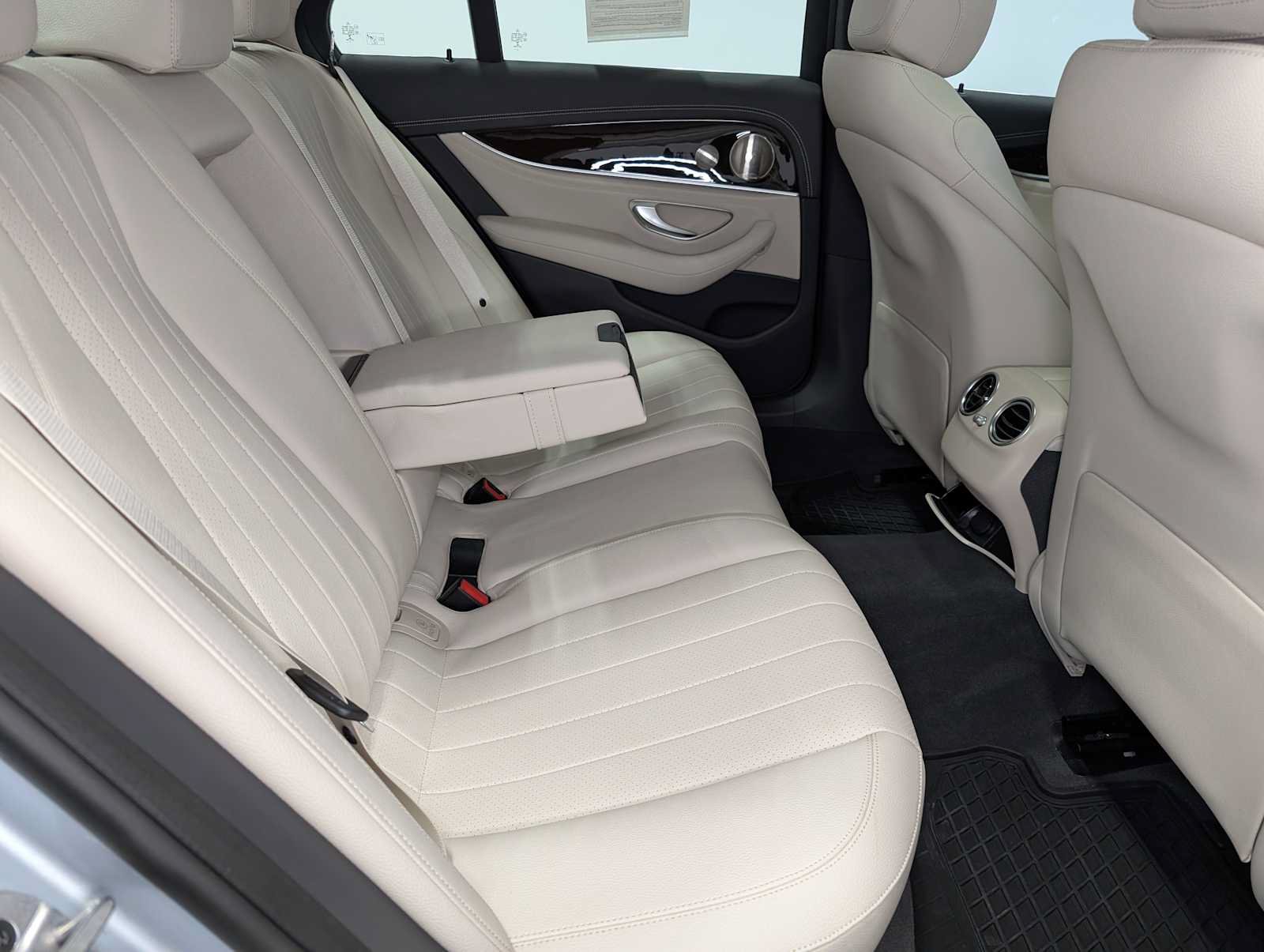 Certified 2022 Mercedes-Benz E 350 4MATIC Sedan image 37