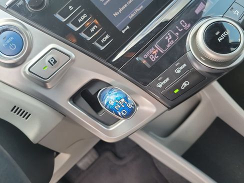Used 2016 Toyota Prius V Four FWD image 29