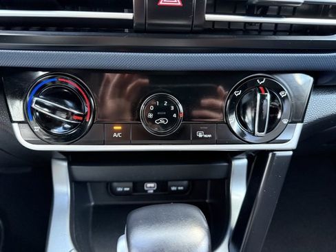 Used 2021 Kia Seltos S image 26