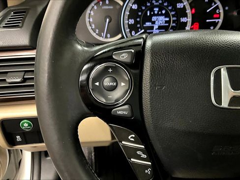 Used 2016 Honda Accord EX-L image 22
