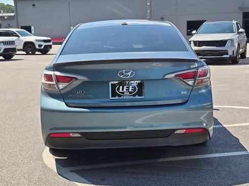 Used 2016 Hyundai Sonata SE FWD image 4