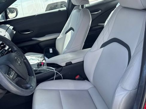Used 2024 Lexus UX 250h FWD image 3