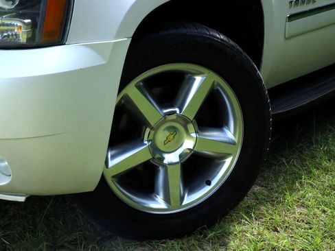 Used 2012 Chevrolet Tahoe LTZ image 22