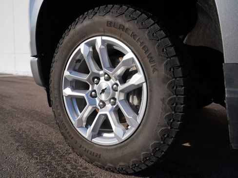 Used 2023 Chevrolet Silverado 1500 RST image 31