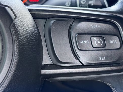 Used 2019 Jeep Wrangler Unlimited Sport S AWD/4WD image 14
