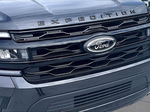 Used 2024 Ford Expedition Max Limited RWD image 29