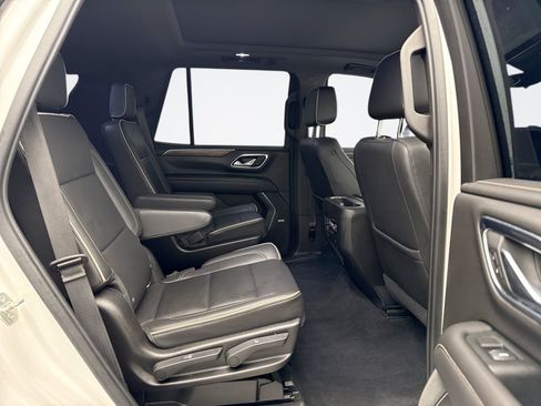 Used 2021 Chevrolet Tahoe Premier w/ Premium Package AWD/4WD image 20