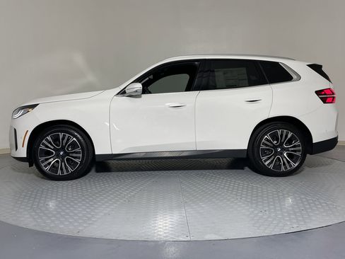 Used 2025 BMW X3 xDrive30i w/ Premium Package image 2