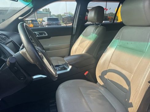 Used 2012 Ford Explorer Limited image 12