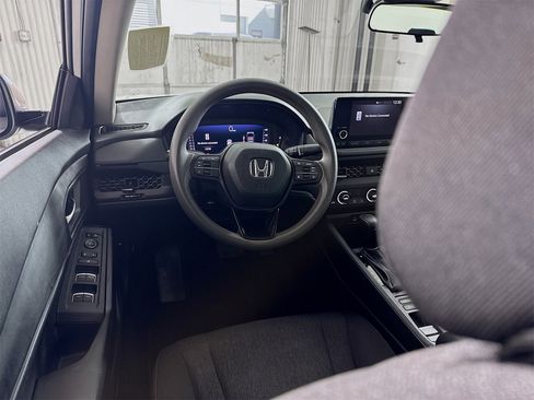 Used 2023 Honda Accord EX image 19