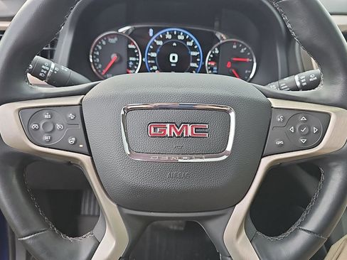 Used 2023 GMC Acadia Denali w/ Denali Ultimate Package image 8