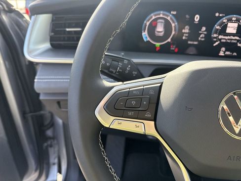 New 2026 Volkswagen Tiguan SE AWD/4WD image 19