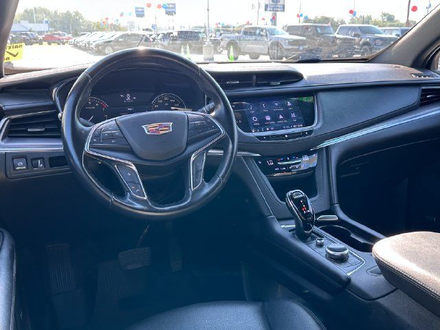 Used 2021 Cadillac XT5 Luxury w/ LPO, Floor Liner Package FWD image 10