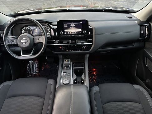 Certified 2023 Nissan Pathfinder SV w/ Black Appearance Package image 29