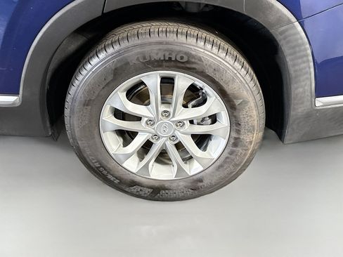 Used 2020 Hyundai Santa Fe SE FWD image 36