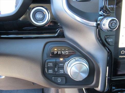 Used 2025 RAM 1500 Laramie image 23