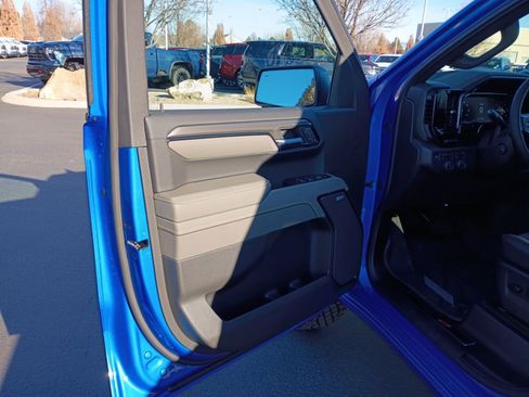 New 2026 Chevrolet Silverado 1500 ZR2 image 32