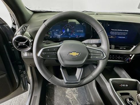 New 2026 Chevrolet Equinox LT w/ Convenience Package II image 11