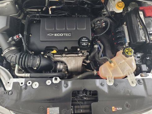 Used 2020 Chevrolet Sonic LT FWD image 31