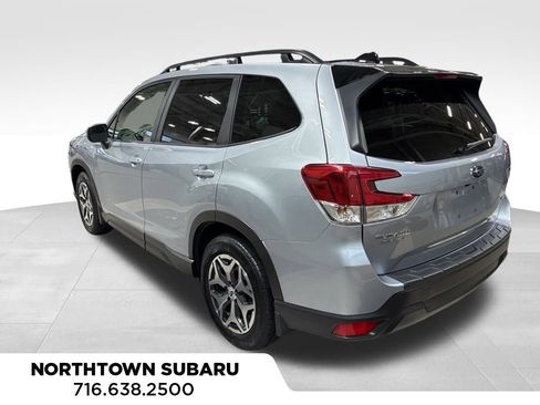 Used 2024 Subaru Forester Premium image 6