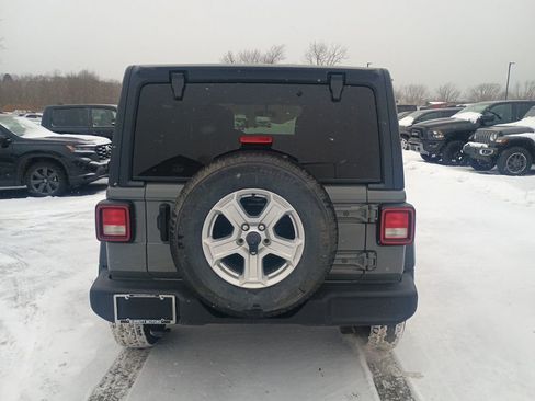 Used 2021 Jeep Wrangler Unlimited Sport S image 7