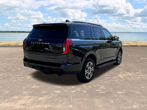 Used 2025 Ford Expedition Active image 11