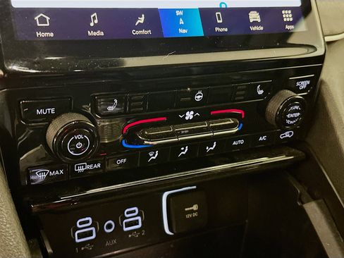 Used 2023 Jeep Grand Cherokee L Limited w/ Trailer Tow Group (B) image 24