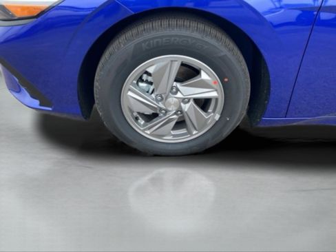 New 2026 Hyundai Elantra SE image 11