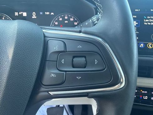 Used 2023 Buick Envision Avenir AWD/4WD image 22