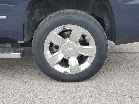 Used 2019 Chevrolet Tahoe LT w/ LT Signature Package image 7