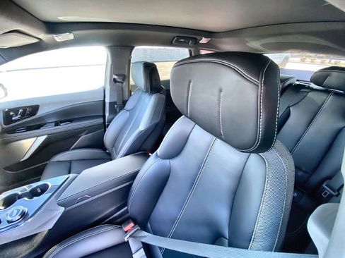 New 2026 Cadillac Optiq Luxury 1 image 31