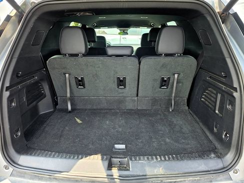Used 2026 Chevrolet Traverse LT AWD/4WD image 7