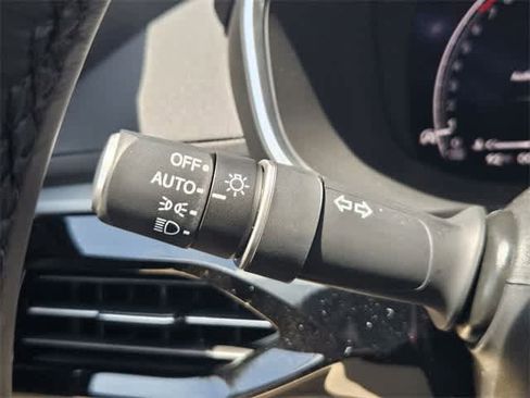 Used 2025 Acura MDX FWD w/ Technology Package image 29
