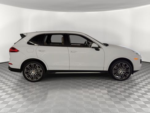 Used 2016 Porsche Cayenne S AWD/4WD image 8