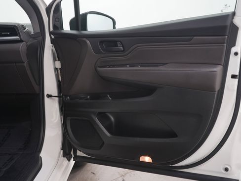 Used 2019 Honda Odyssey Touring image 9