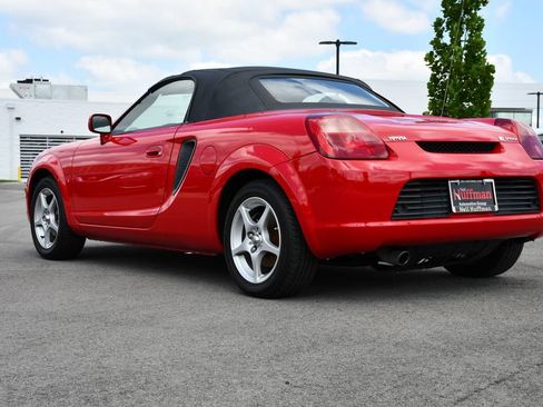 Used 2001 Toyota MR2 RWD image 26