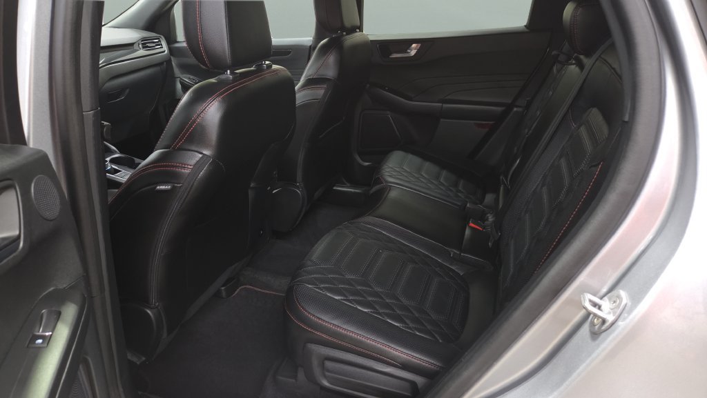 Used 2023 Ford Escape ST-Line Elite w/ Premium Technology Package AWD/4WD image 17