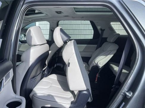 Used 2025 Hyundai Palisade Calligraphy image 16
