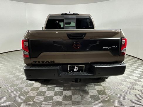 Used 2024 Nissan Titan PRO-4X w/ Pro-4x Convenience Package image 8