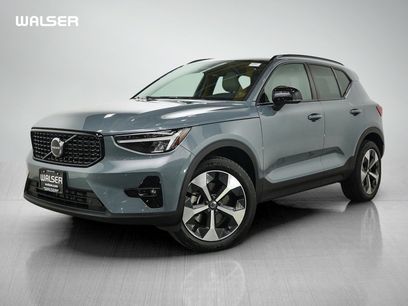 Used 2023 Volvo XC40 B5 Plus w/ Climate Package