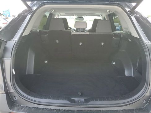Certified 2021 Toyota RAV4 XLE w/ Convenience Package AWD/4WD image 9