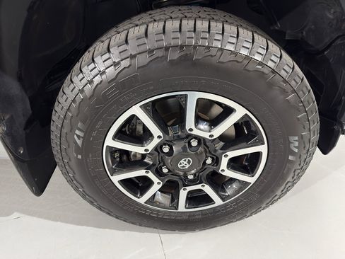 Used 2020 Toyota Tundra SR5 w/ TRD Off-Road Package image 11