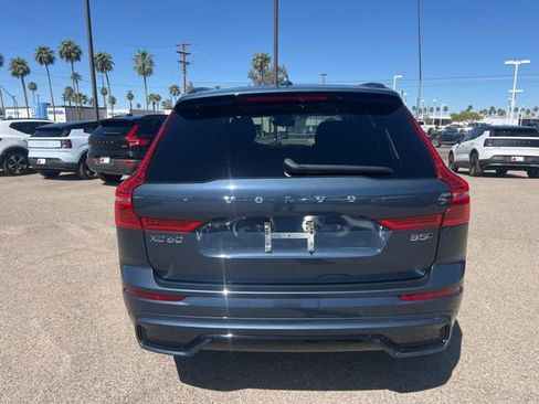 Used 2025 Volvo XC60 B5 Core image 5