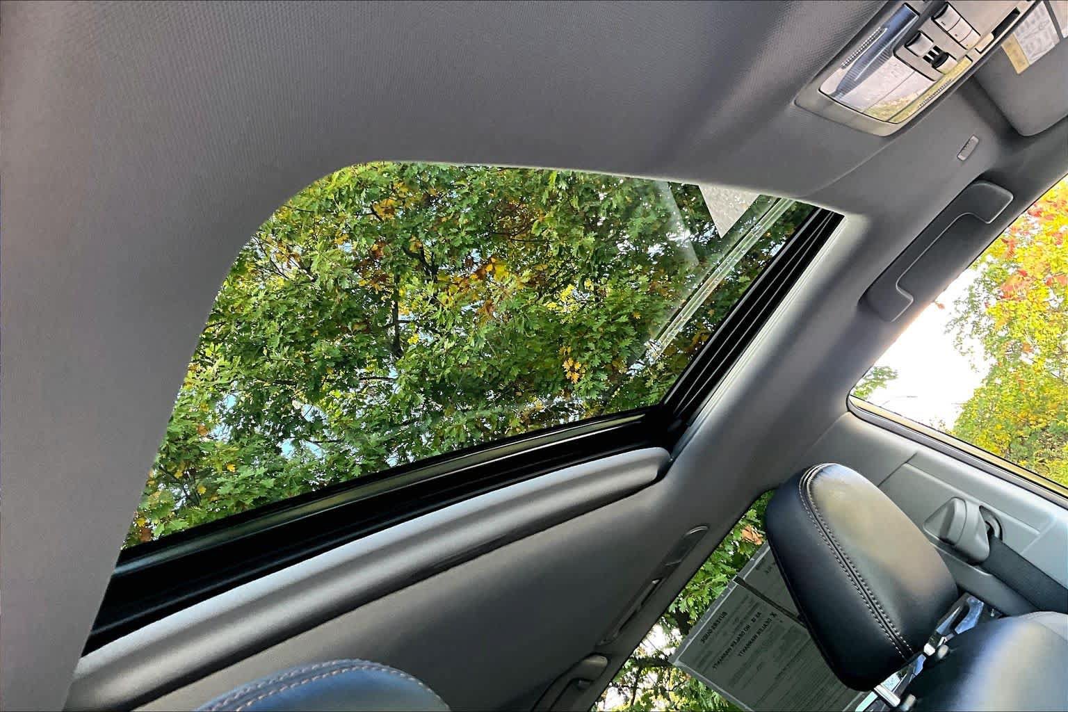 Certified 2019 Toyota Highlander XLE AWD/4WD image 14