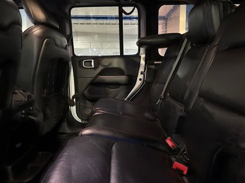 Used 2020 Jeep Wrangler Unlimited Rubicon image 32