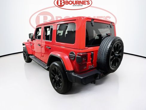 Used 2025 Jeep Wrangler Unlimited Sahara AWD/4WD image 7