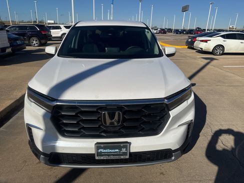 Used 2025 Honda Pilot EX-L image 5