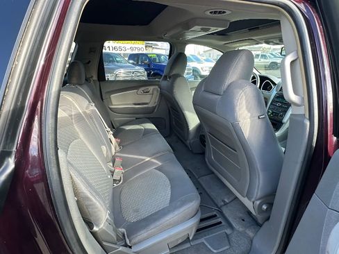 Used 2009 Chevrolet Traverse LT image 12