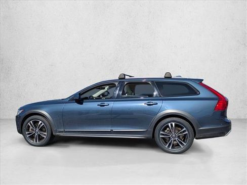 Used 2019 Volvo V90 T5 Cross Country w/ Advanced Package image 8