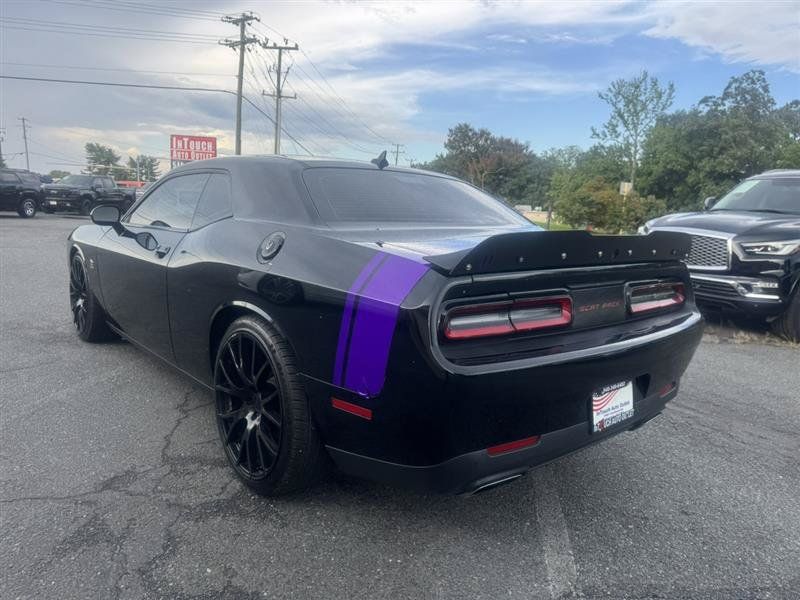 Used 2016 Dodge Challenger R/T Scat Pack w/ Leather Interior Group RWD image 7